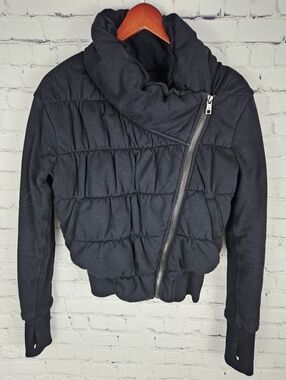 LULULEMON | Rejuvinate quilted puffer asymmetrical zip cropped jacket